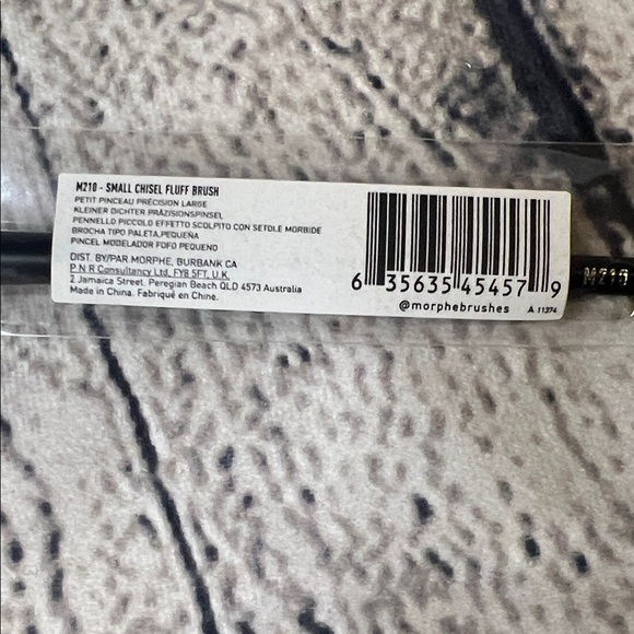 Morphe M210 Precision Brush - Discontinued style! - Picture 2 of 3